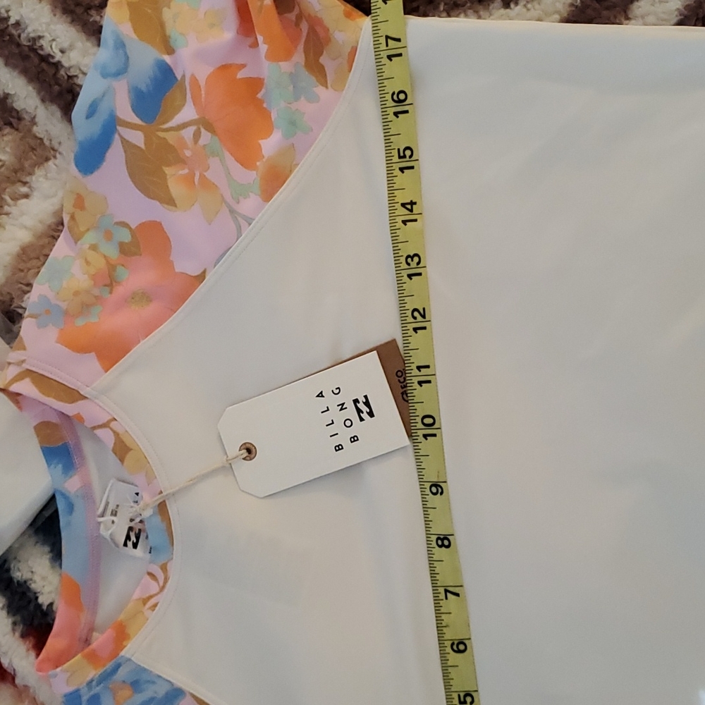 Billabong Pick Me Up Rashguard. - Picture 8 of 11